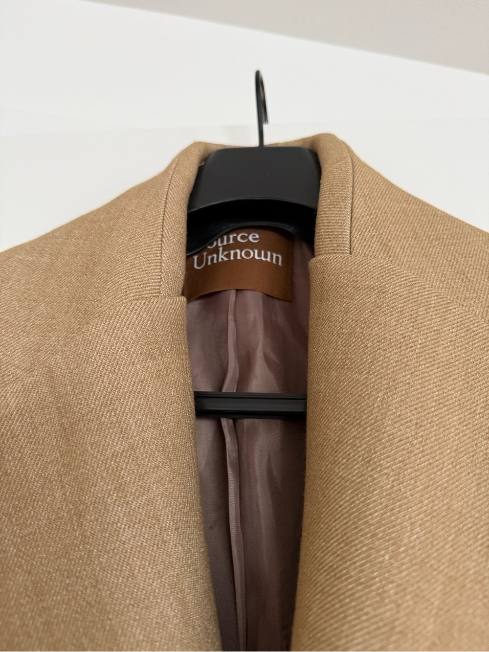 Source unknown Nangy double-breasted cinched blazer in tan beige - Picture 2 of 4